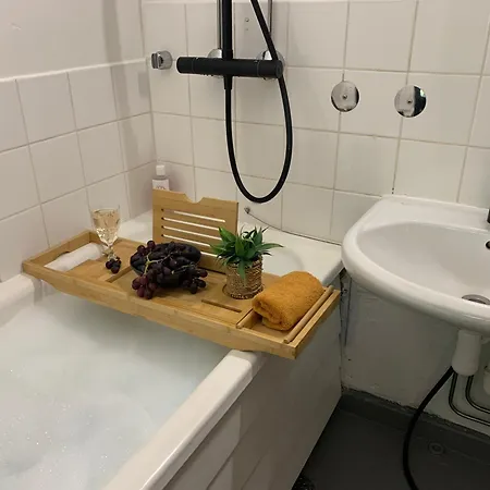 2br Cityapartment Sy2 ,free Parking On Street Apartment *